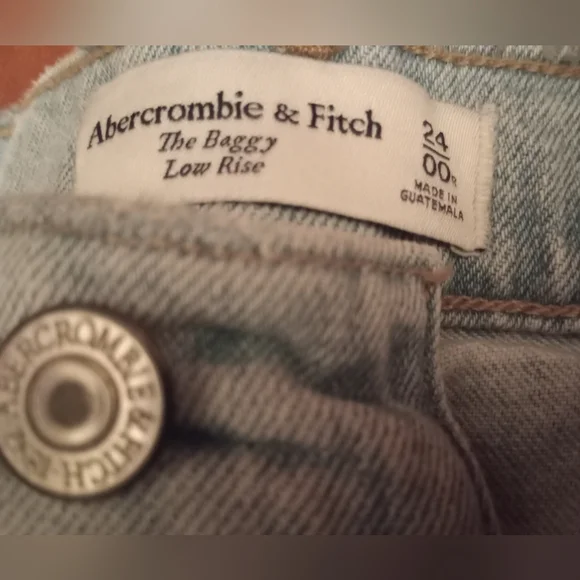 Abercrombie&Fitch The Baggy Low Rise Jeans Light Wash Ripped Size 24 00 - Picture 7 of 7